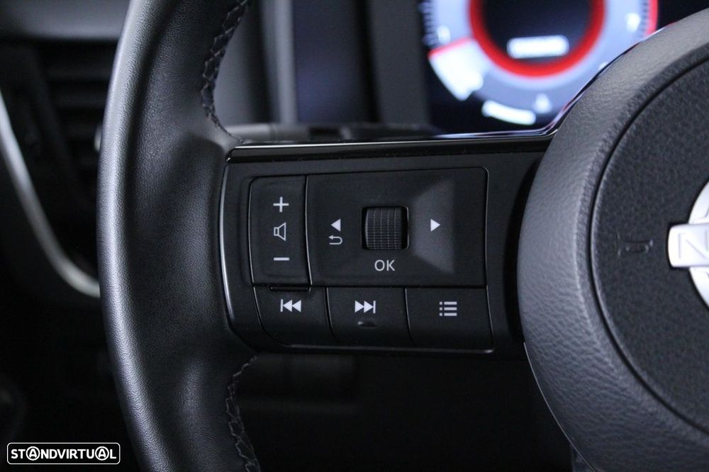 Nissan Qashqai 1.3 DIG-T N-Connecta LED+TT - 22