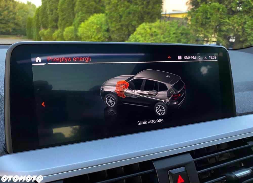 BMW X3 sDrive18d Luxury Line - 11