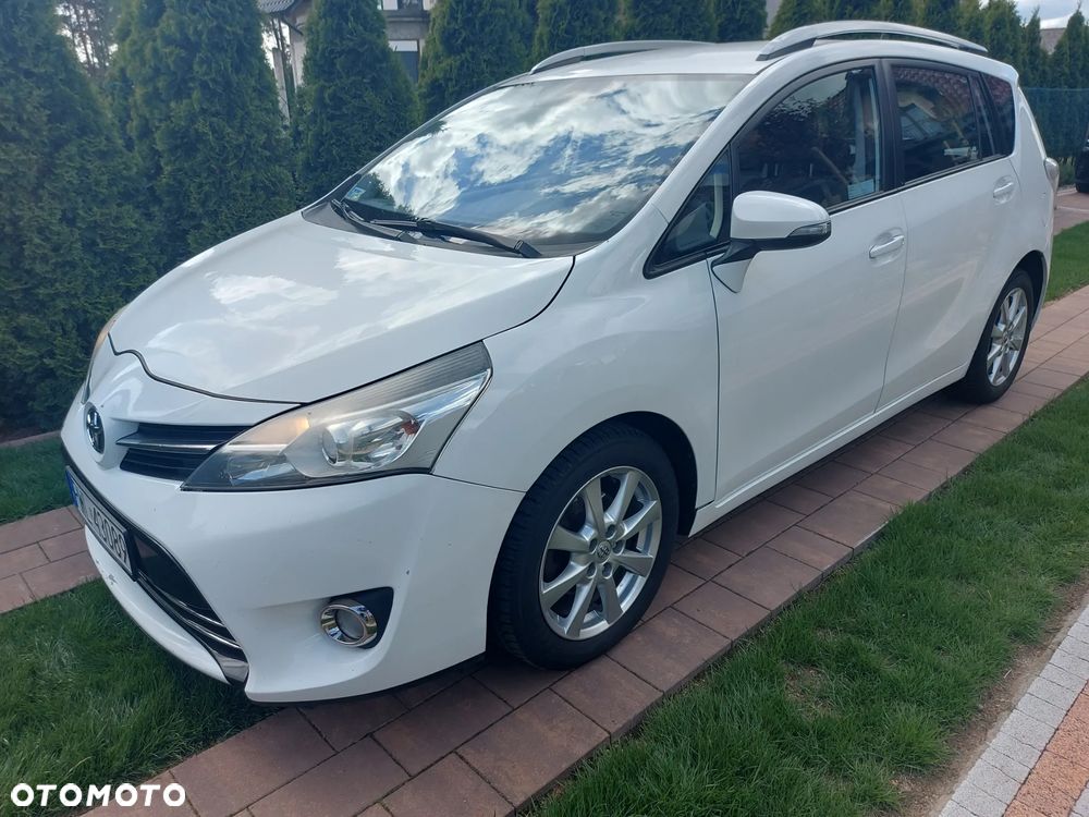 Toyota Verso 2.0 D-4D Active - 1
