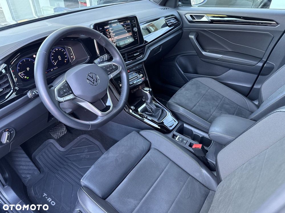 Volkswagen T-Roc - 12