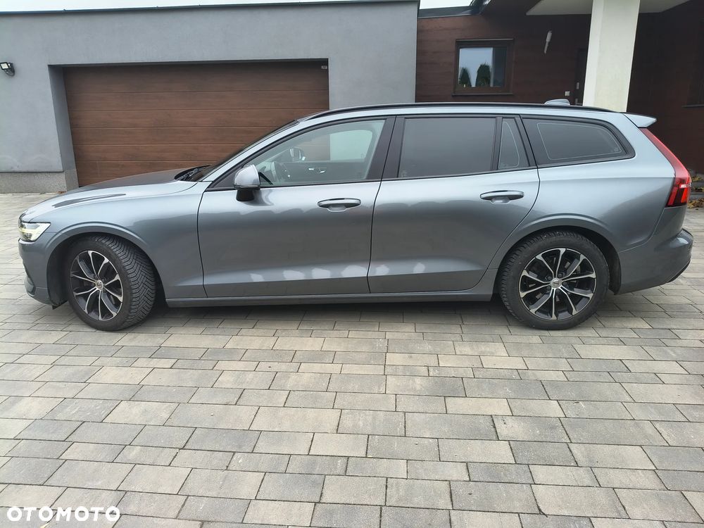 Volvo V60 2019 photo 2