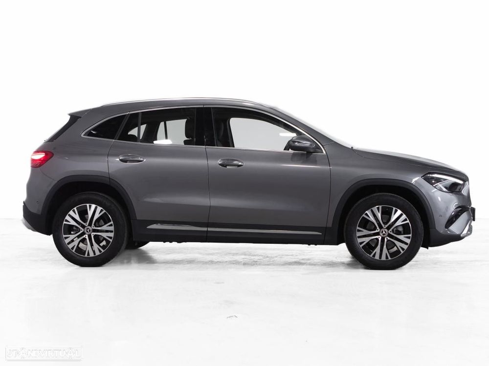 Mercedes-Benz GLA 180 7G-DCT Progressive Advanced - 2