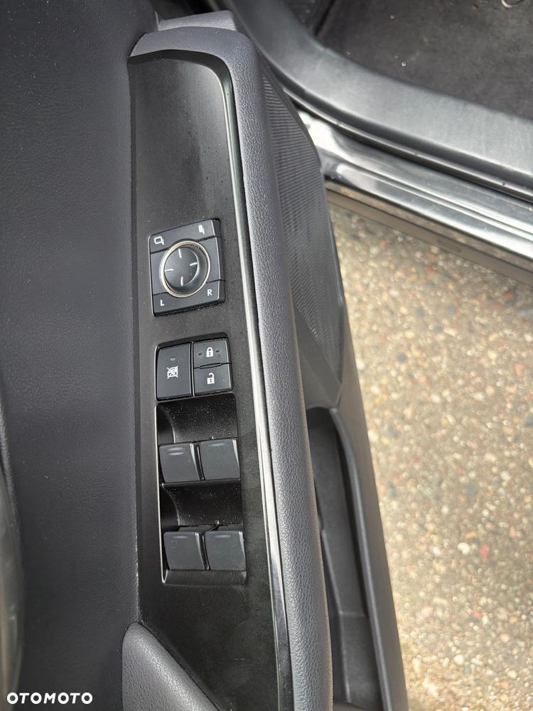 Lexus UX - 21