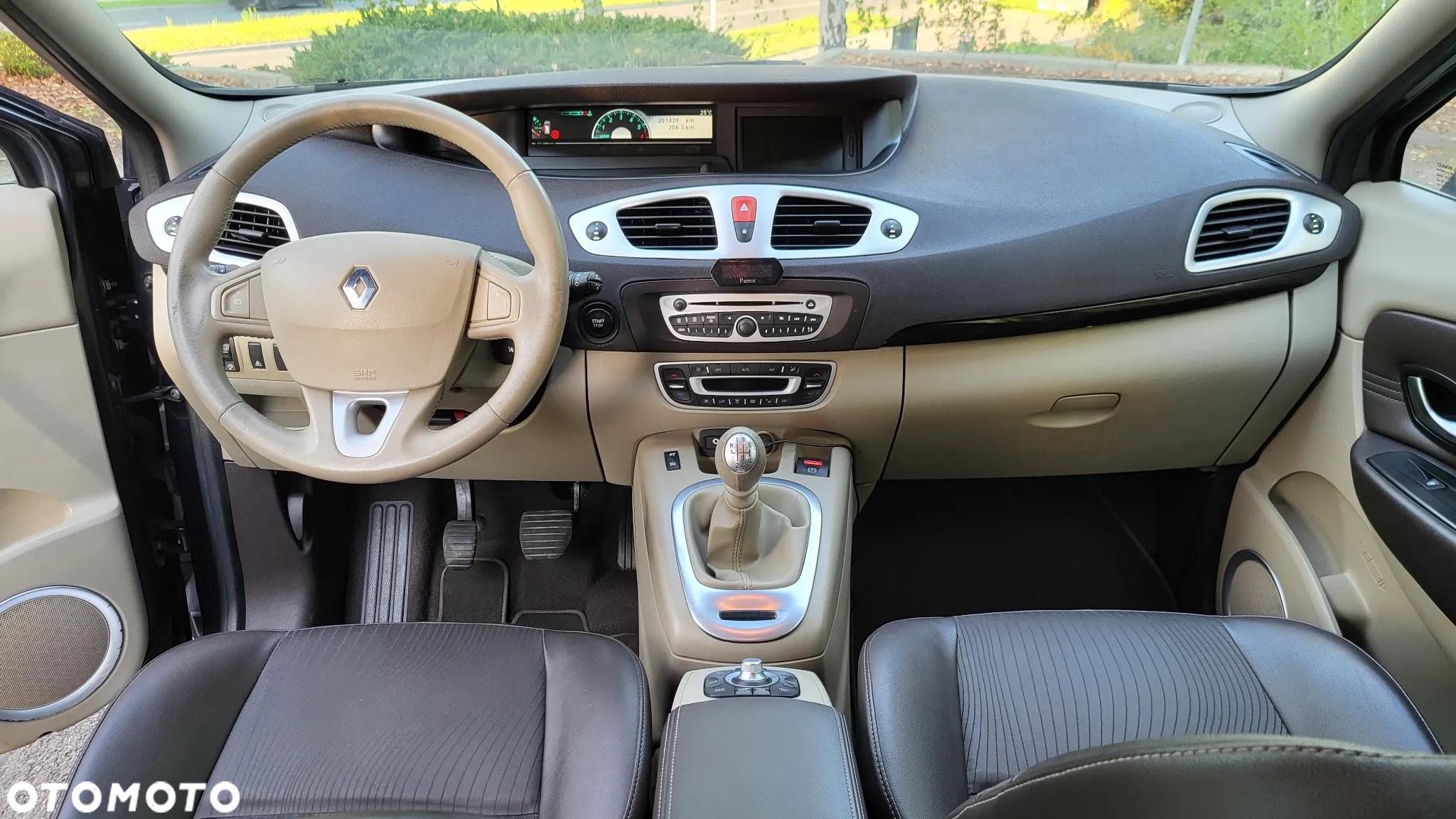 Renault Scenic - 10