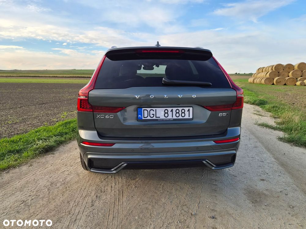 Volvo XC 60 B5 B AWD Plus Dark - 5