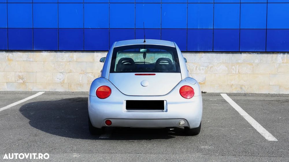 Volkswagen New Beetle - 6
