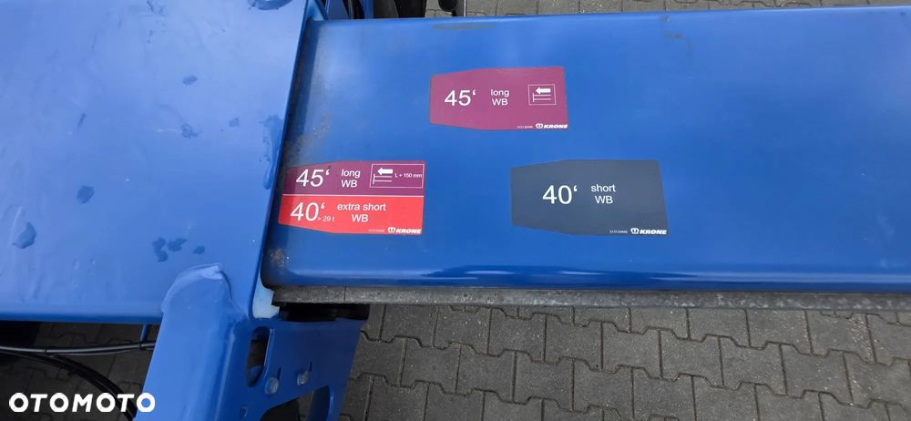 Krone SD dla kontenerów morskich 20, 40 i 45 stóp z agregatem - 19