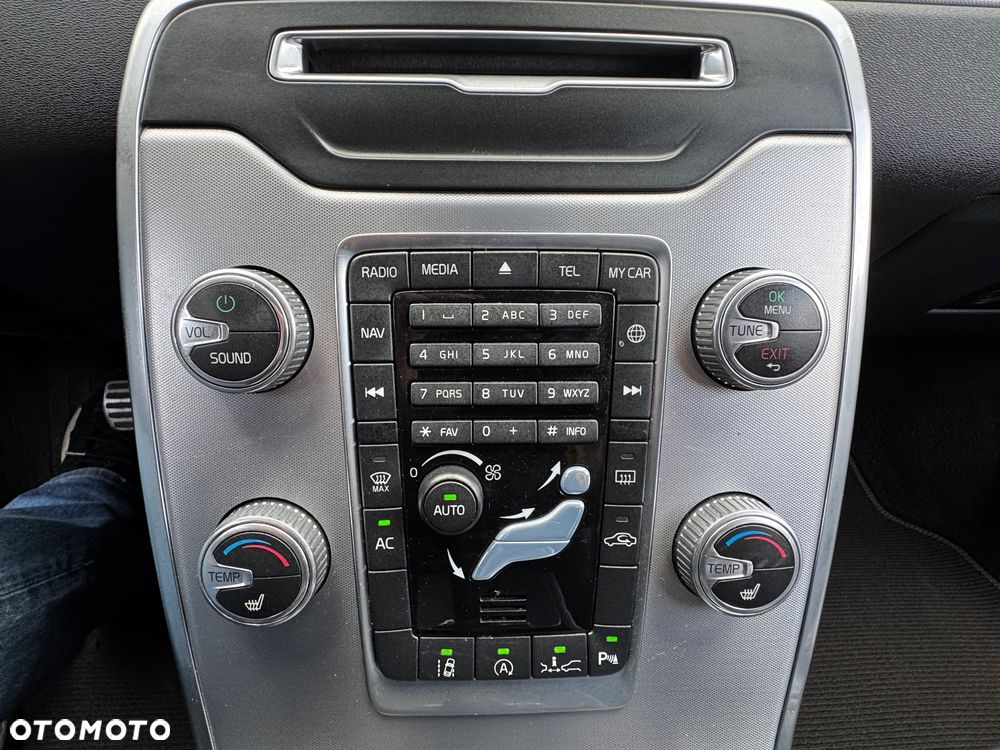 Volvo V70 D4 Summum - 33