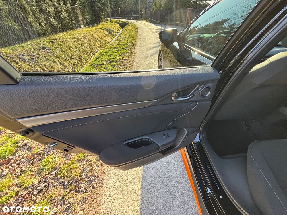 Honda Civic 1.0 i-VTEC Turbo Comfort Sport Line - 19