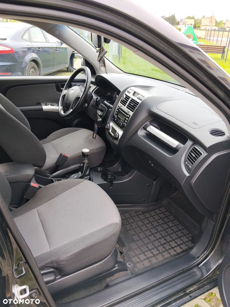 Kia Sportage 2.0 CRDI 2WD Champ - 11