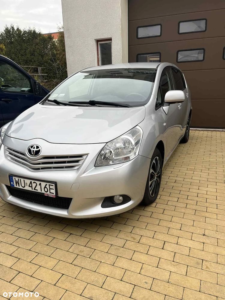 Toyota Verso 2.0 D-4D 2010 7os - 11
