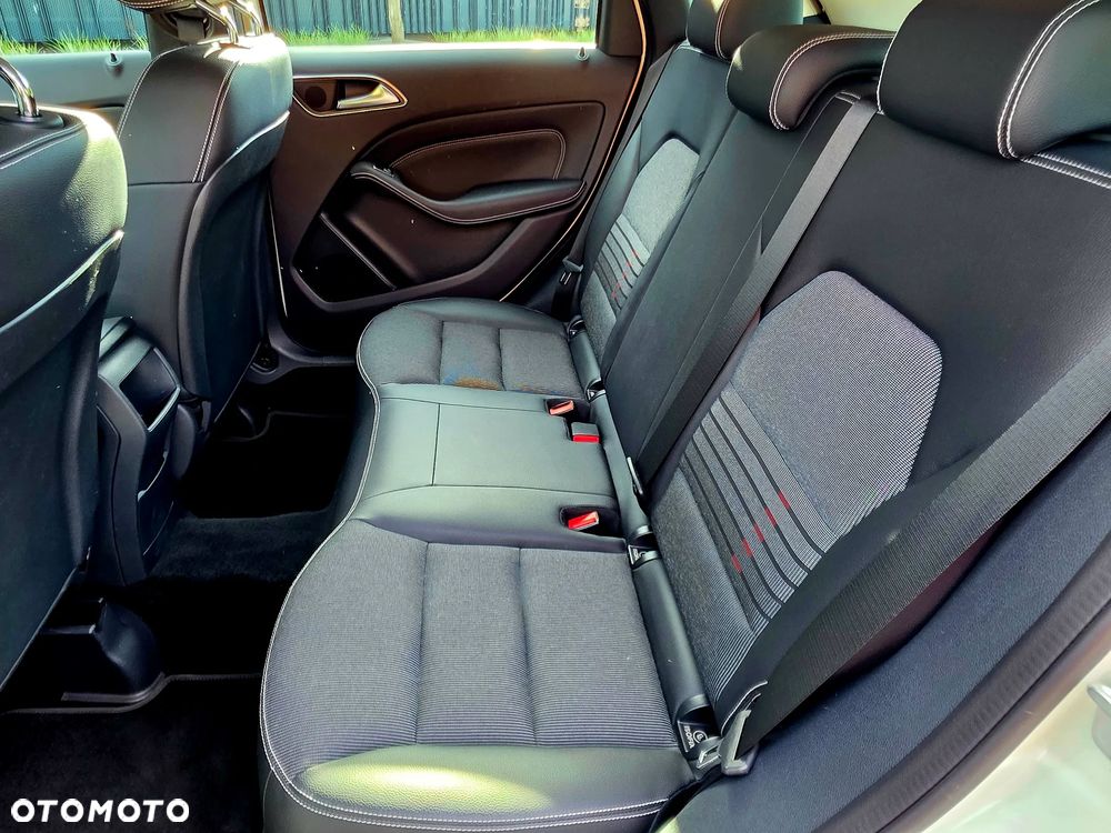 Mercedes-Benz Klasa B 200 UrbanStyle Edition - 19