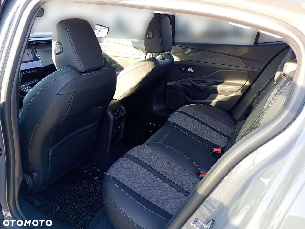 Peugeot 408 1.2 PureTech Allure S&S EAT8 - 23