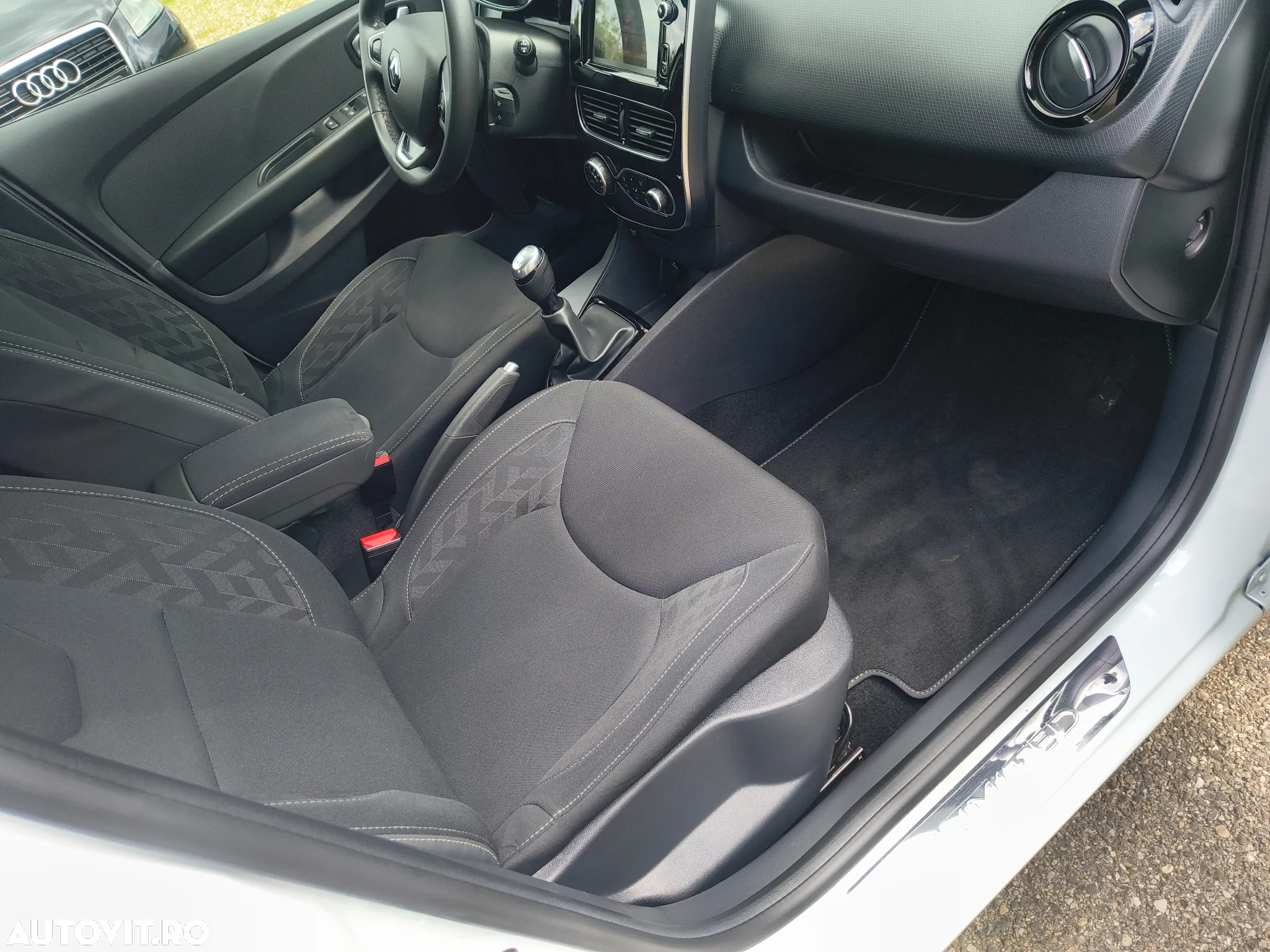 Renault Clio Estate Energy TCe Intens - 11