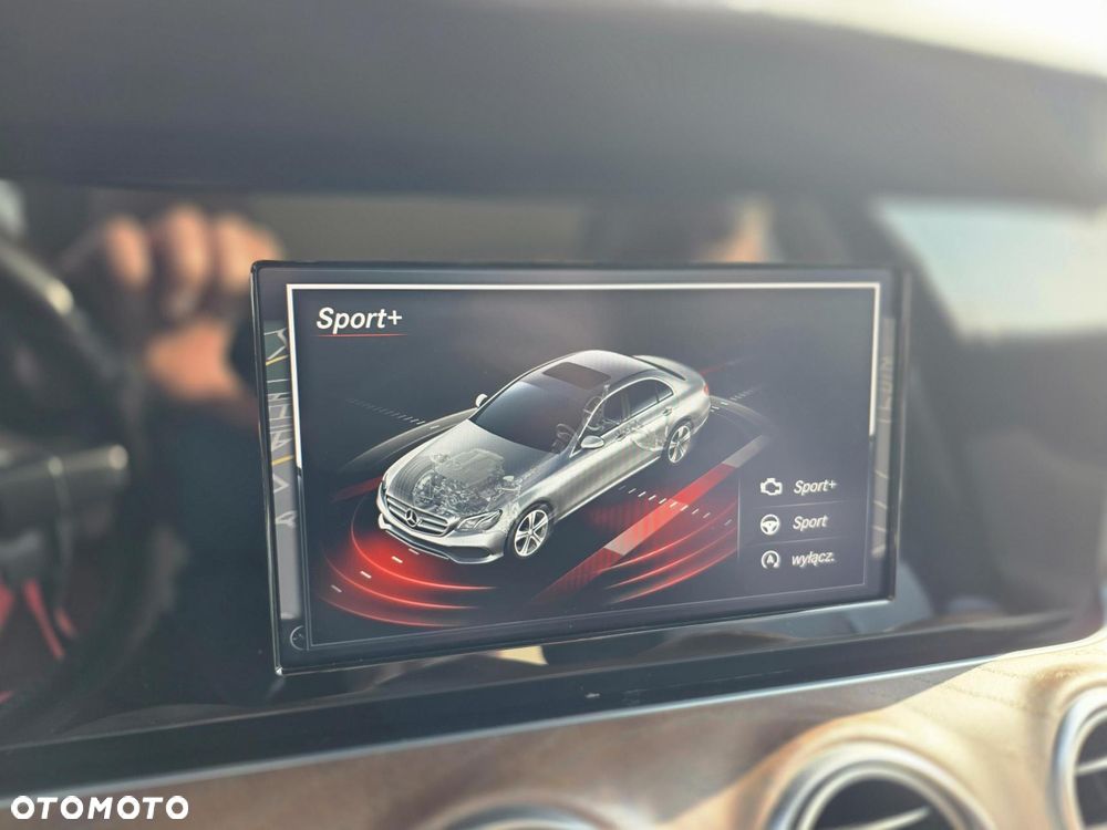 Mercedes-Benz Klasa E 220 d 9G-TRONIC - 15