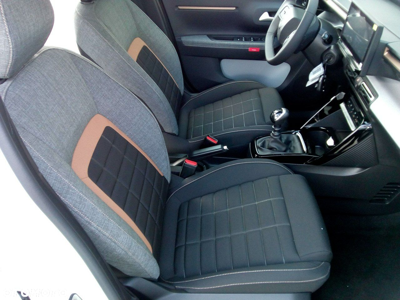 Citroën C3 Aircross 1.2 Turbo Plus S&S - 10