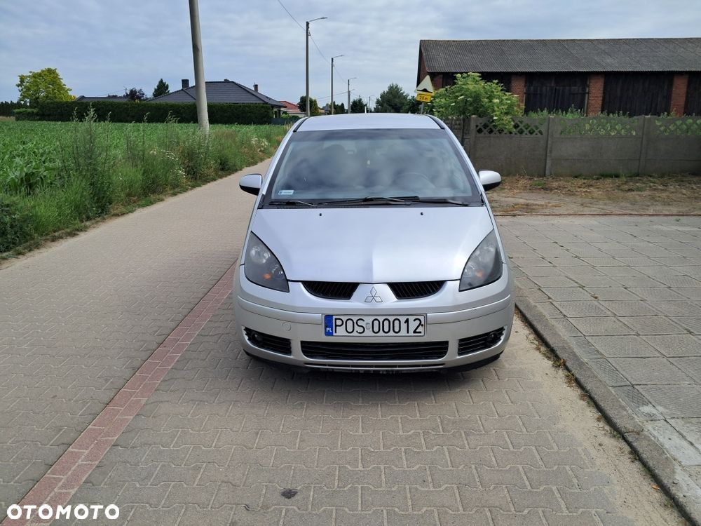 Mitsubishi Colt - 4