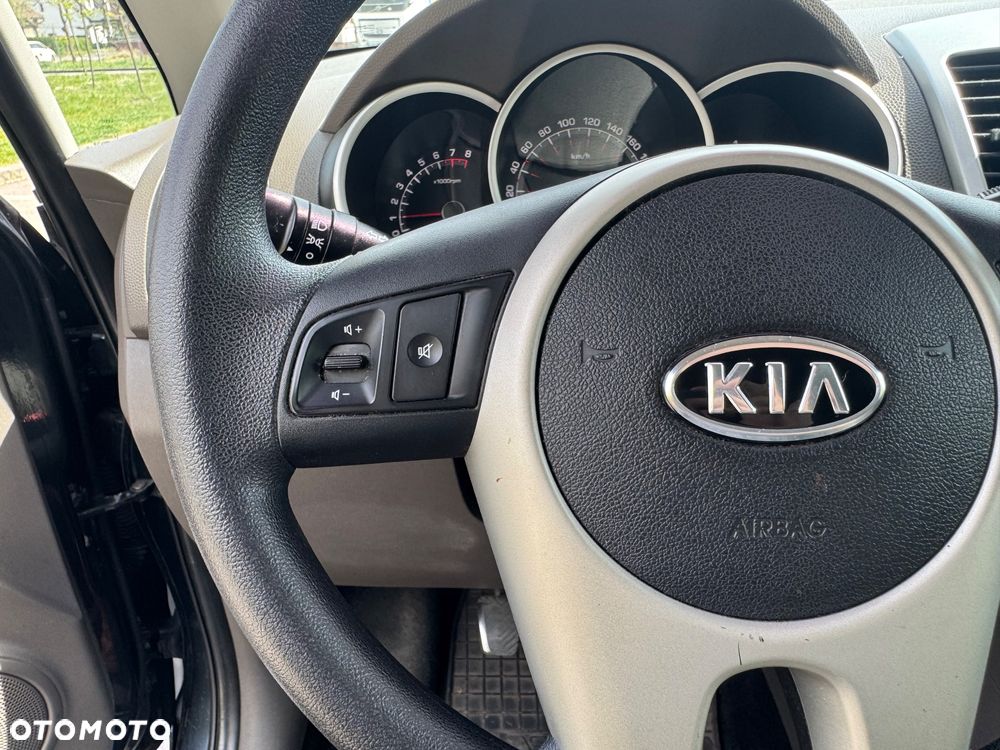 Kia Venga 1.4 CVVT Vision - 16