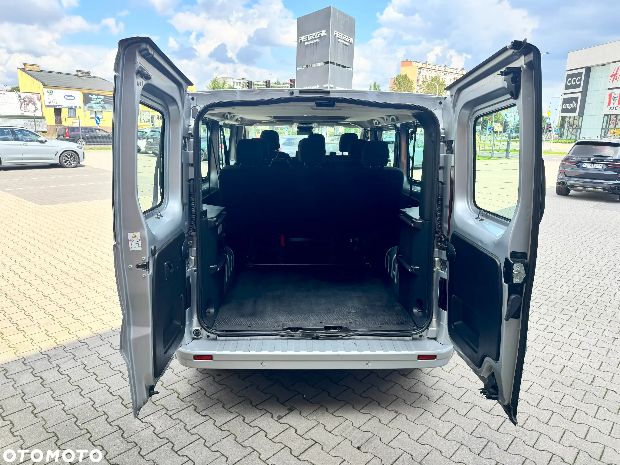 Renault Trafic - 15
