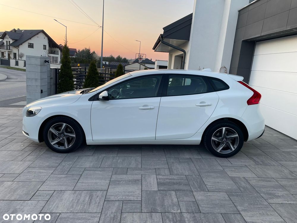 Volvo V40 D2 Summum - 9