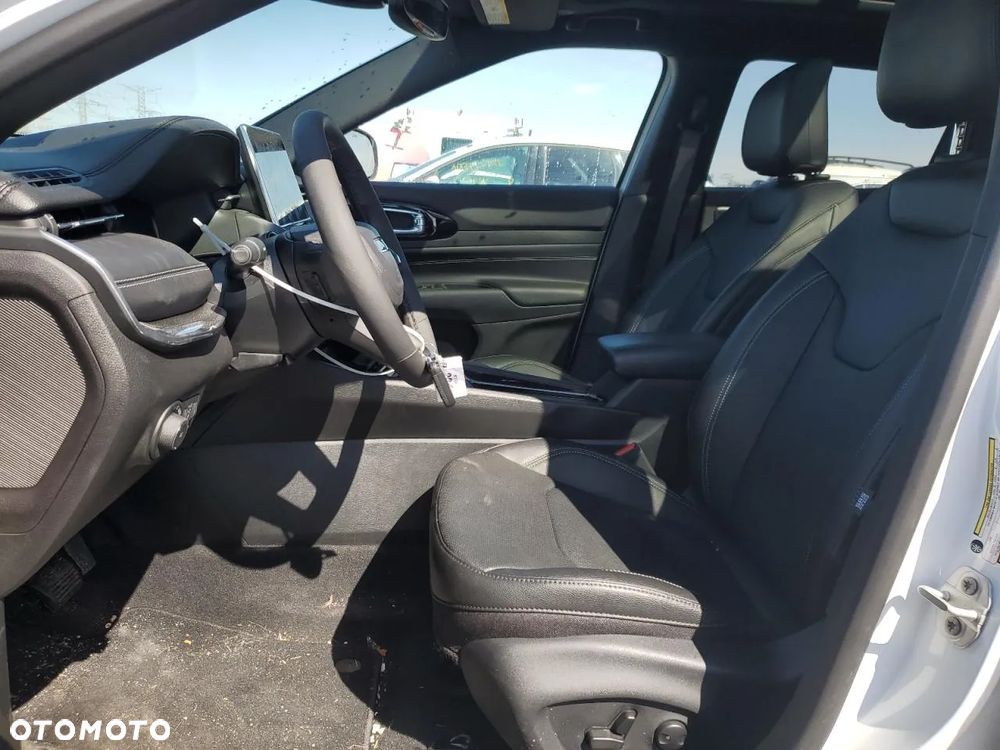 Jeep Compass - 9