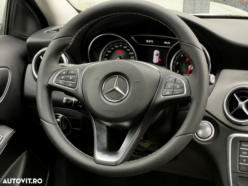 Mercedes-Benz GLA 180 7G-DCT Urban - 10