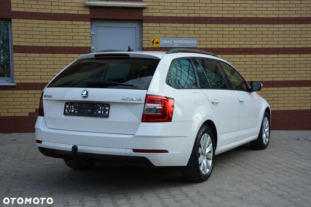 Skoda Octavia 1.6 TDI Premium Edition - 34