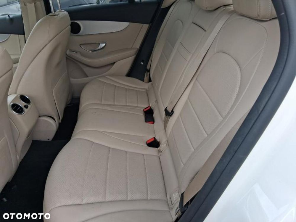 Mercedes-Benz GLC - 36