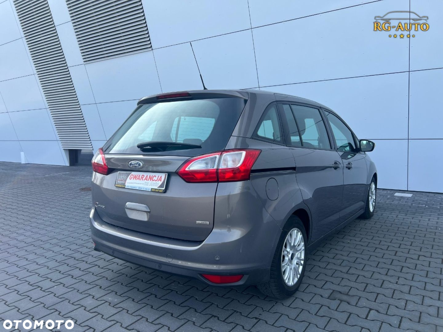 Ford Grand C-MAX - 17