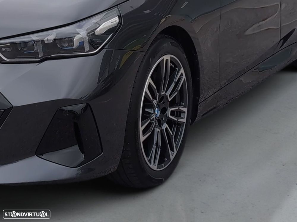 BMW i5 eDrive40 Pack Desportivo M - 4