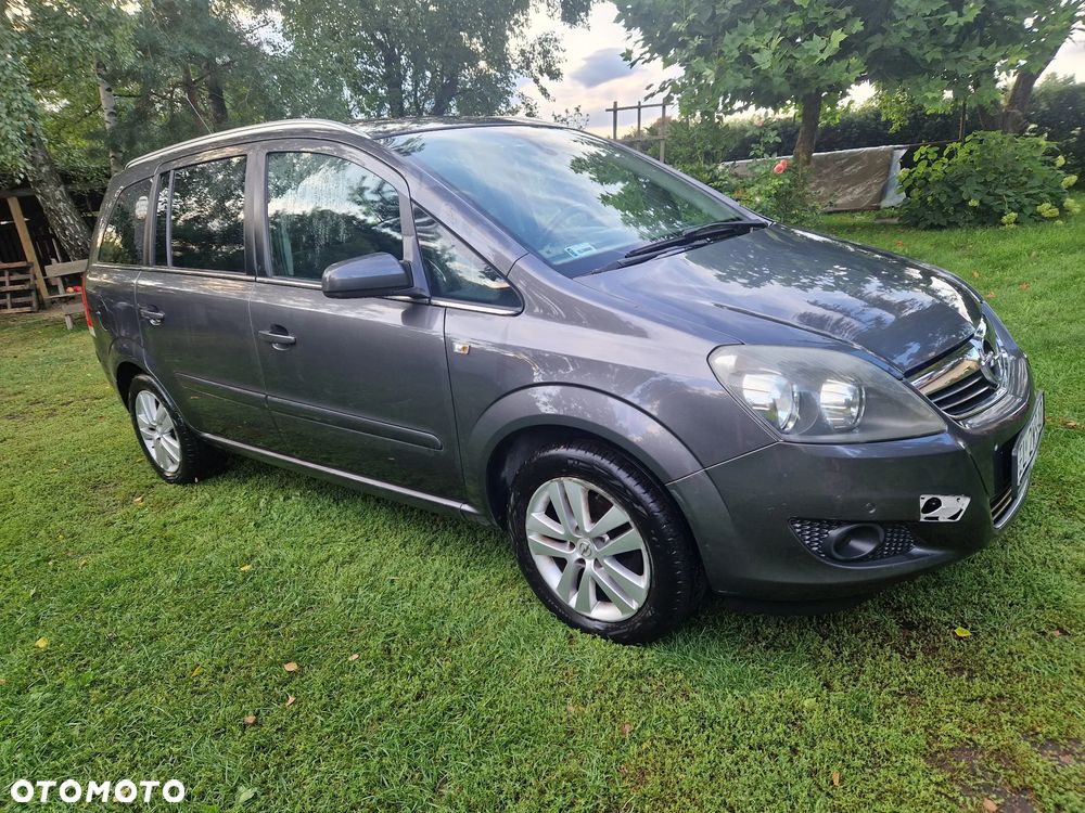 Opel Zafira - 1