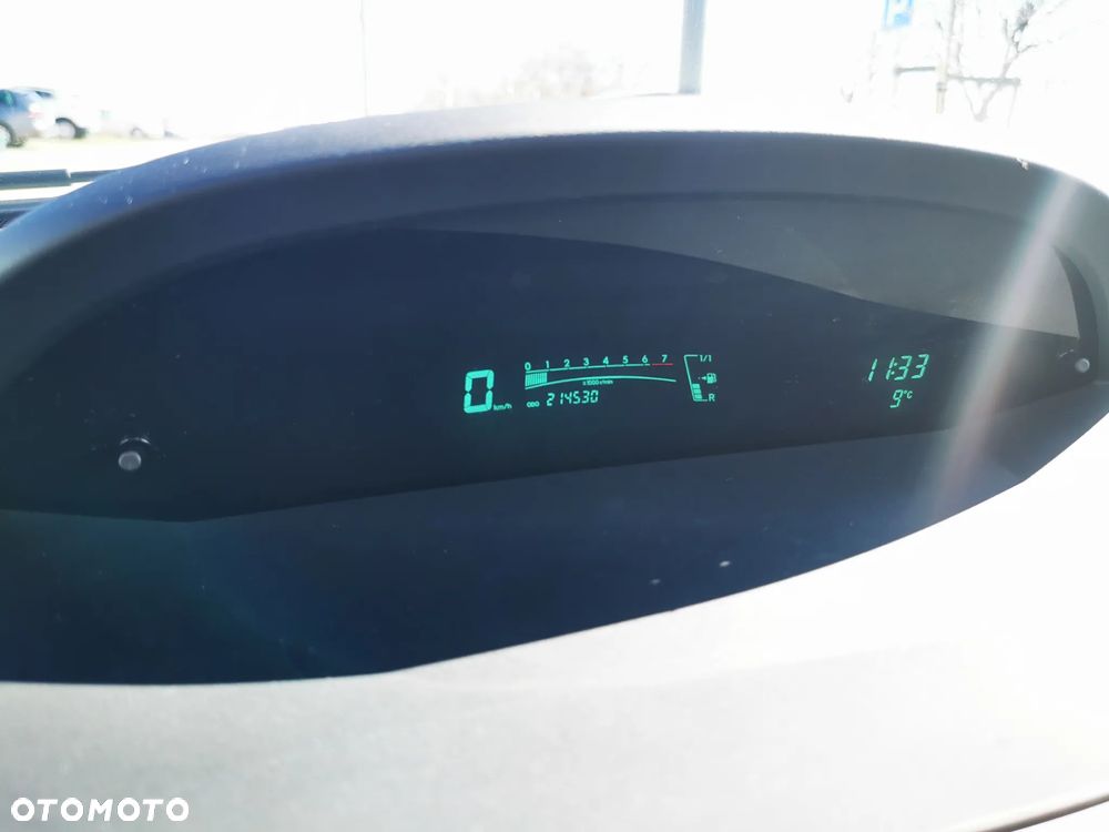 Toyota Yaris 1.3 Sol - 10