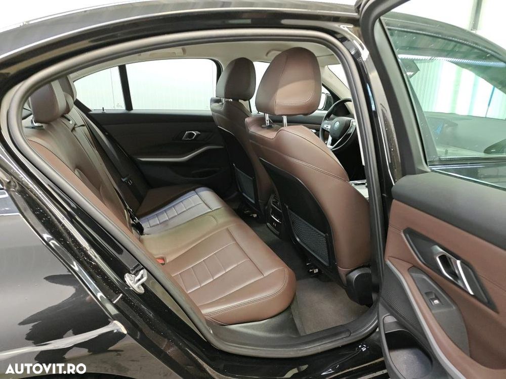 BMW Seria 3 320e Aut. Sport Line - 3