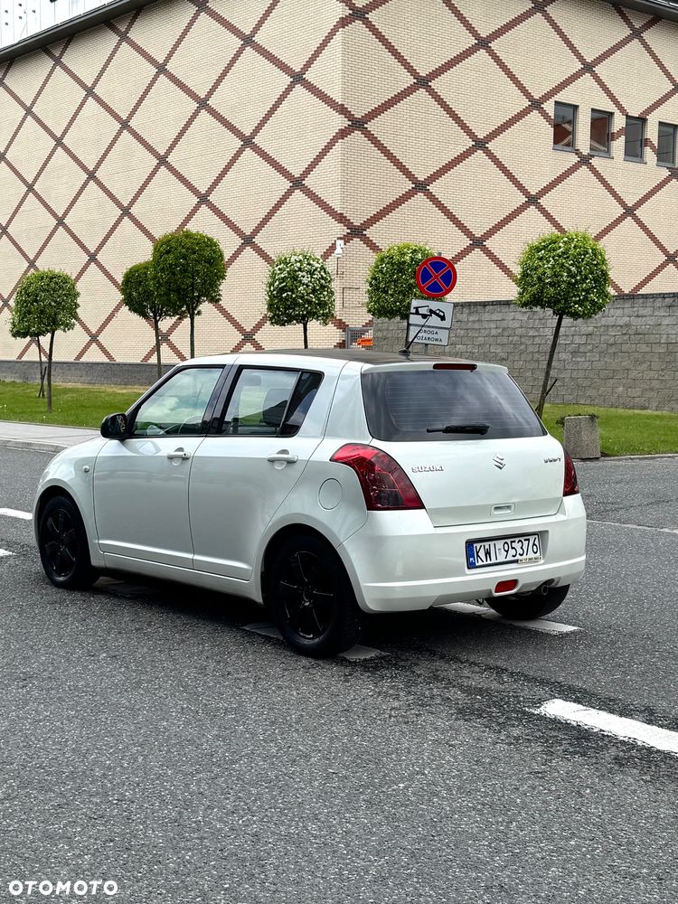 Suzuki Swift 1.3 Limited 25 - 5