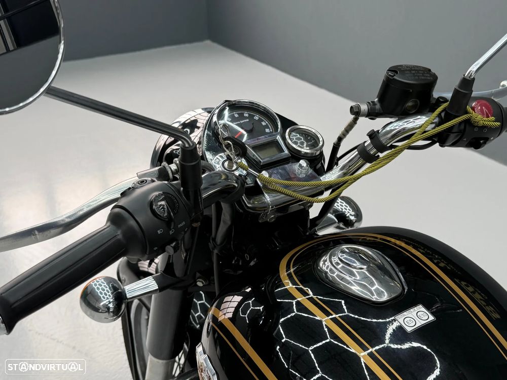 Royal Enfield Bullet 350 - 8