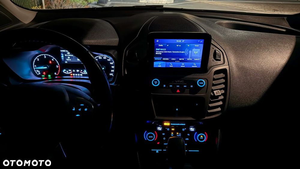 Ford TRANSIT CONNECT - 23