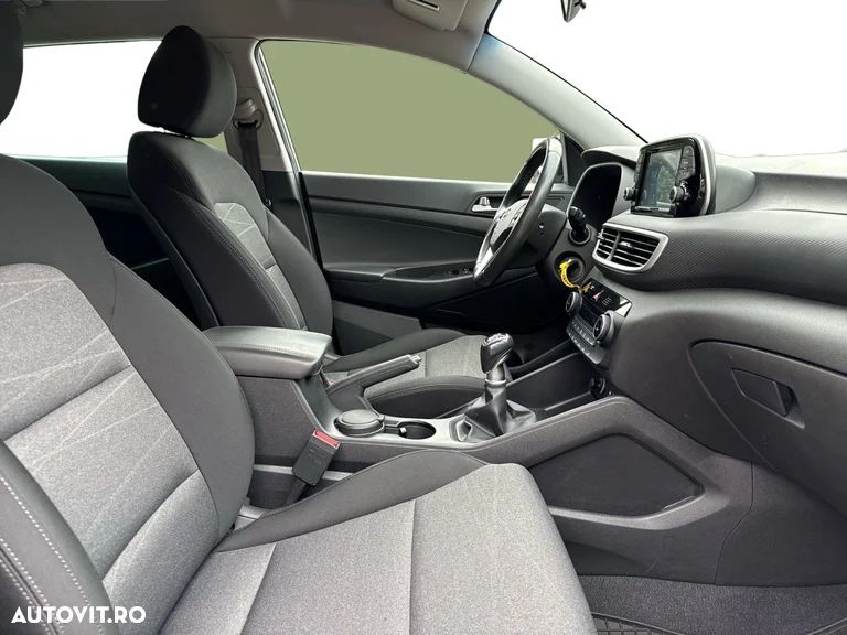 Hyundai Tucson 1.6 GDI 2WD 6MT Style - 11