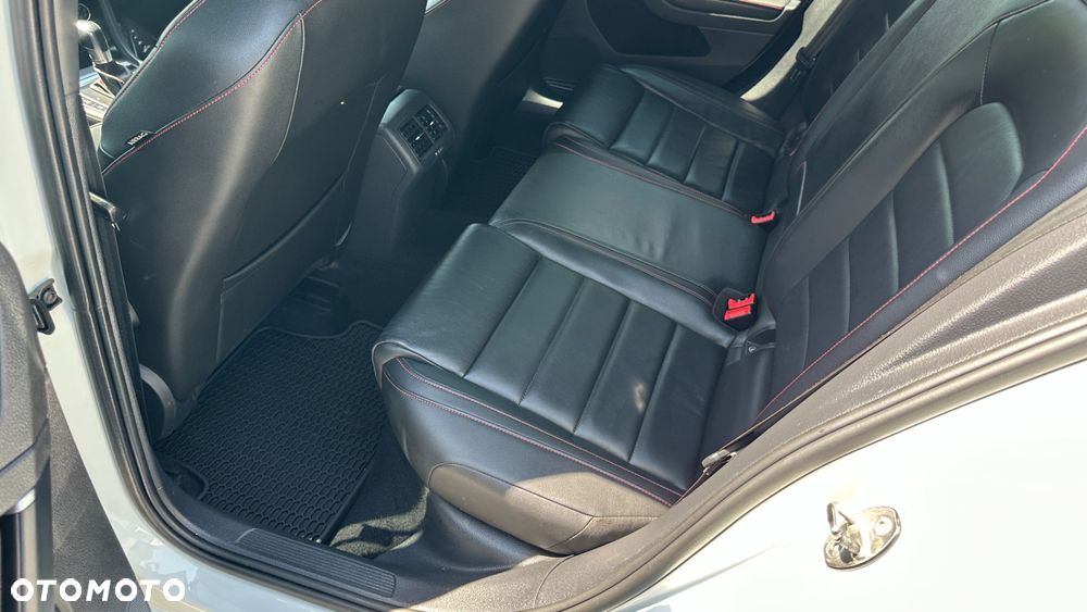 Volkswagen Golf - 23