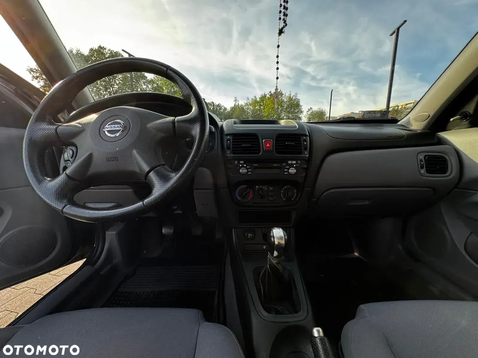 Nissan Almera - 13