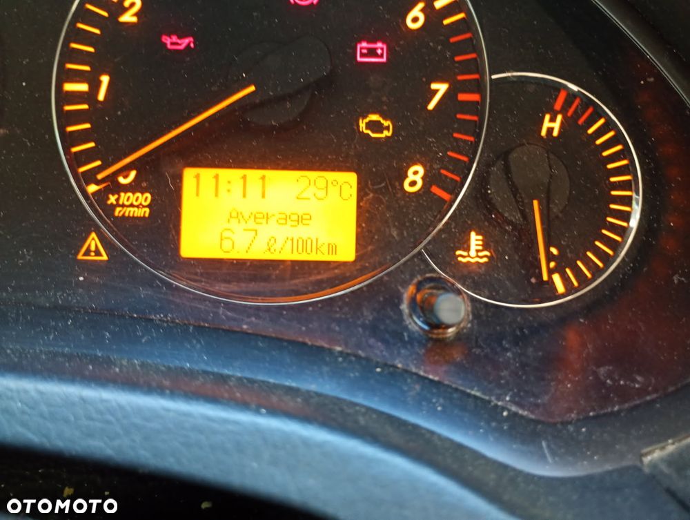 Toyota Avensis - 4