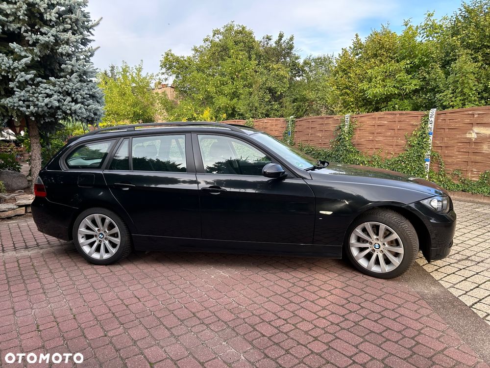 BMW Seria 3 320d DPF Edition Fleet Sport - 28