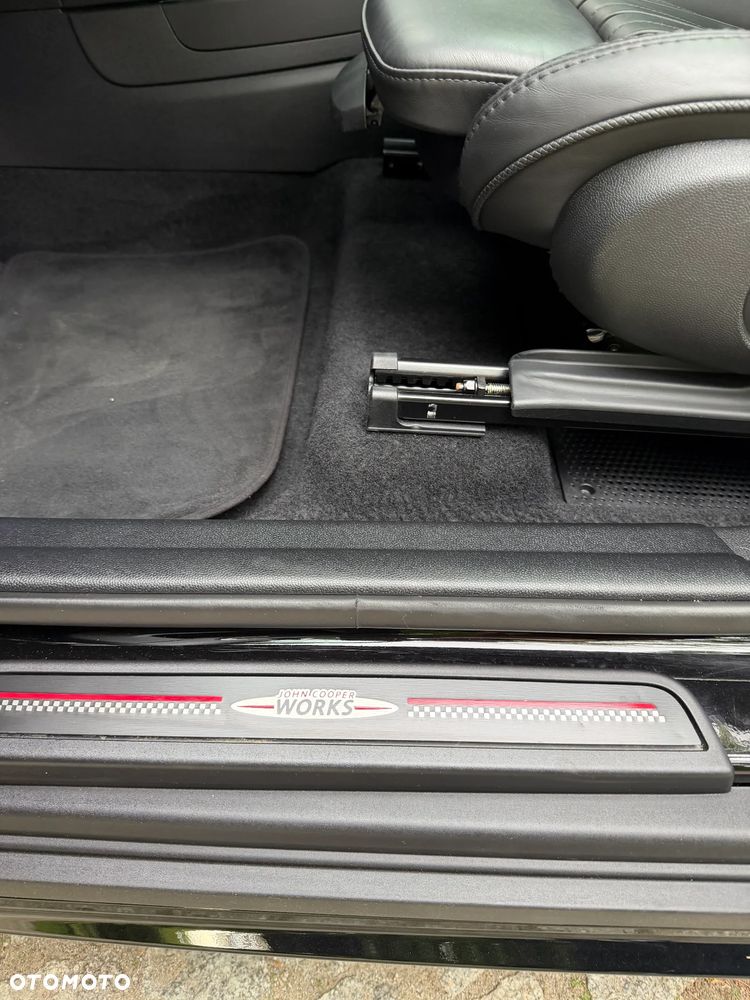 MINI Countryman Cooper SD All4 Essential Trim - 23