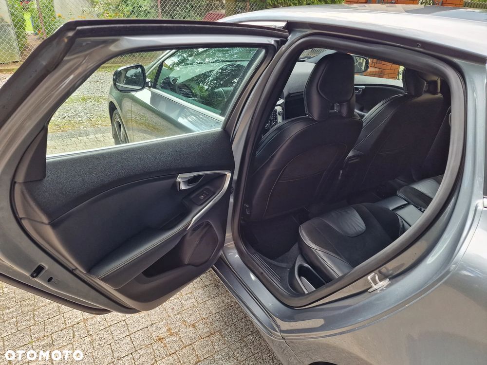 Volvo V40 D2 Drive-E R-Design Kinetic - 18