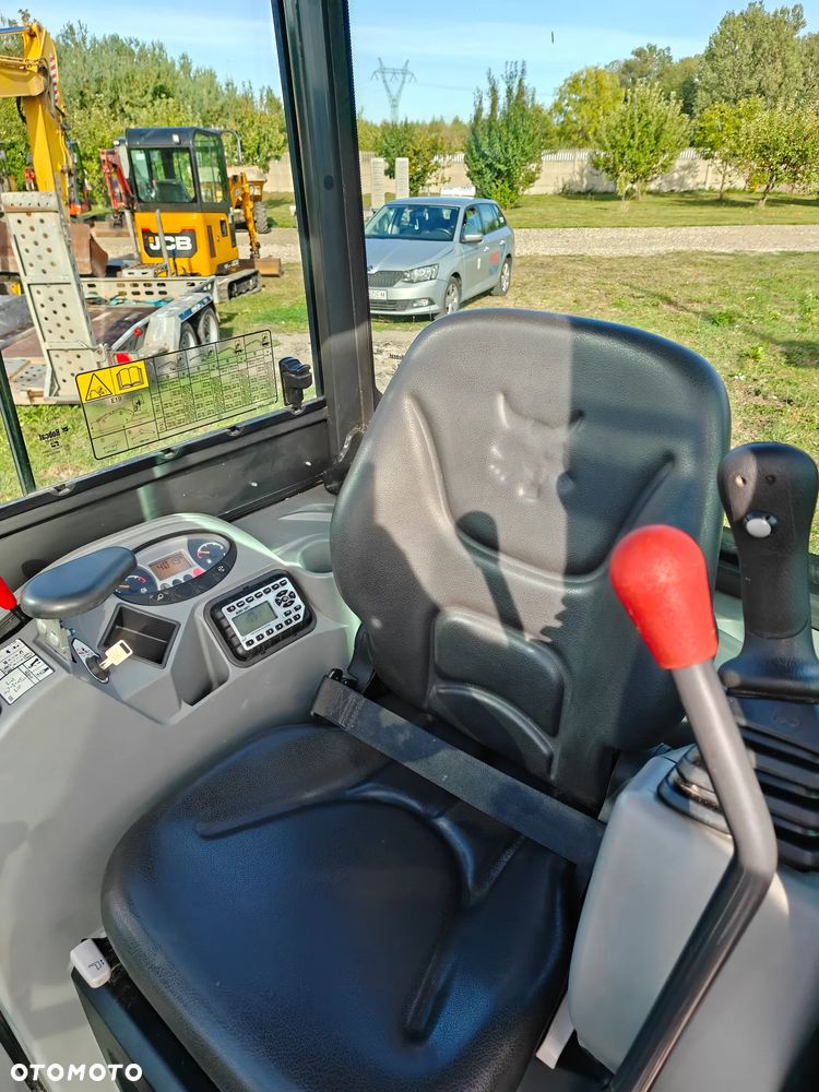 Bobcat E19 - 12