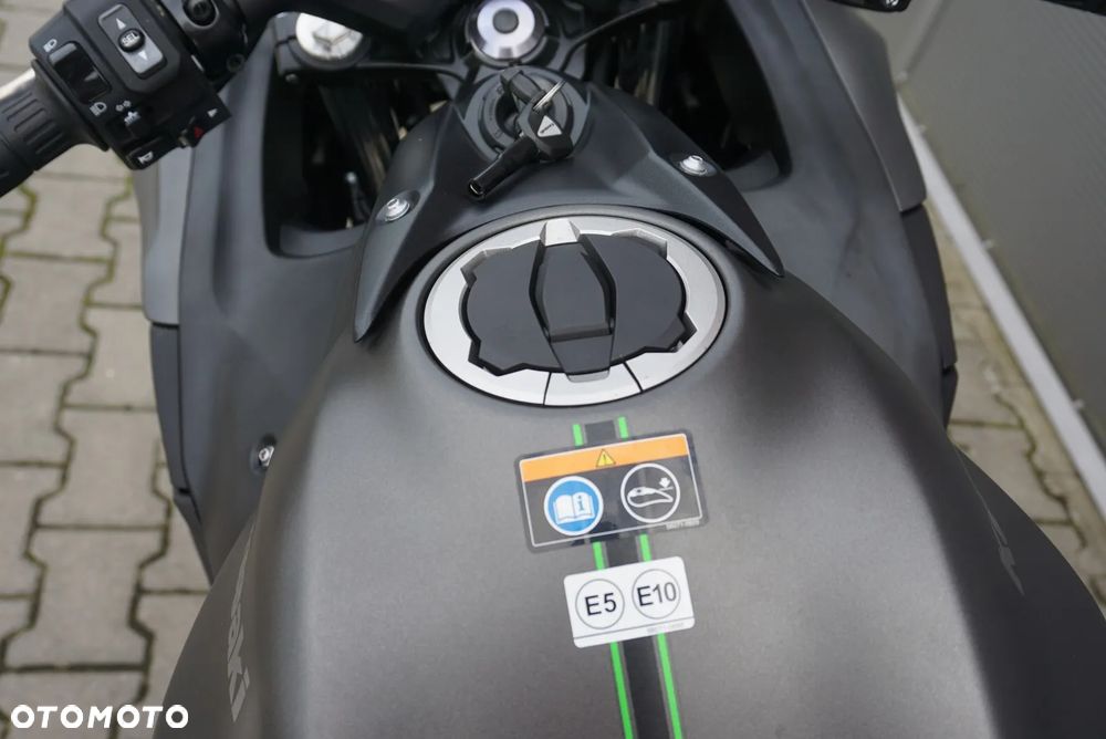 Kawasaki Ninja - 17