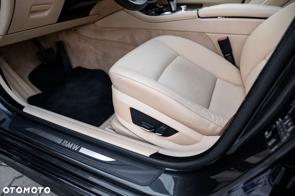 BMW Seria 5 520d Sport-Aut - 19