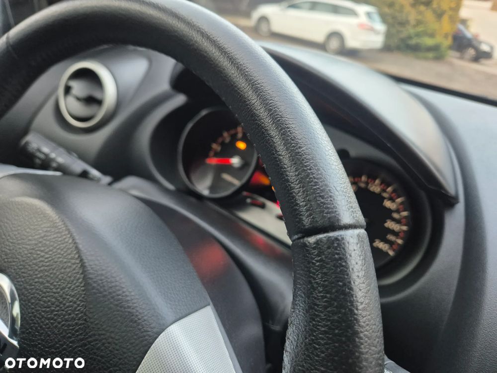 Nissan Qashqai 2.0 4x4 acenta - 27