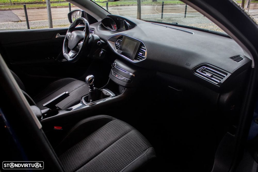 Peugeot 308 SW BlueHDi 130 Stop & Start Active - 19