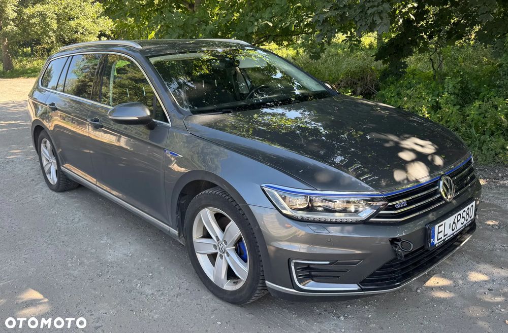 Volkswagen Passat - 14