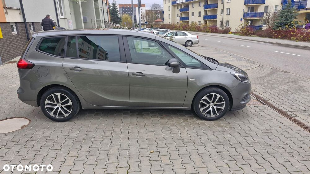 Opel Zafira - 2